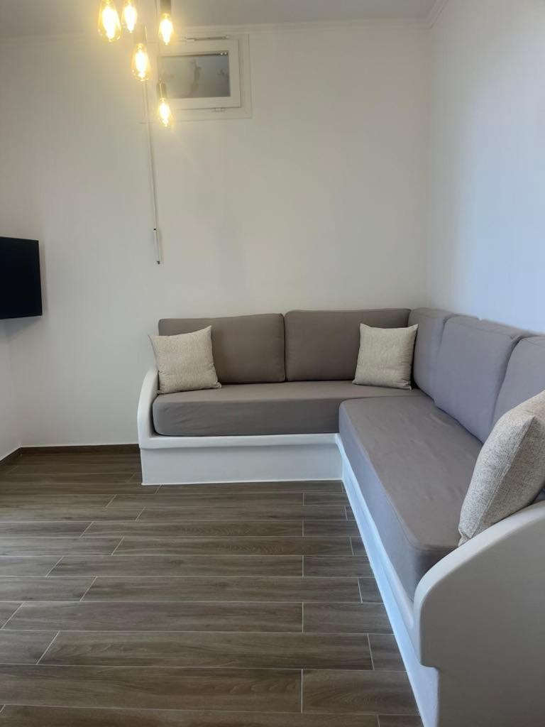 Milesian Suites Adamantas  Room photo